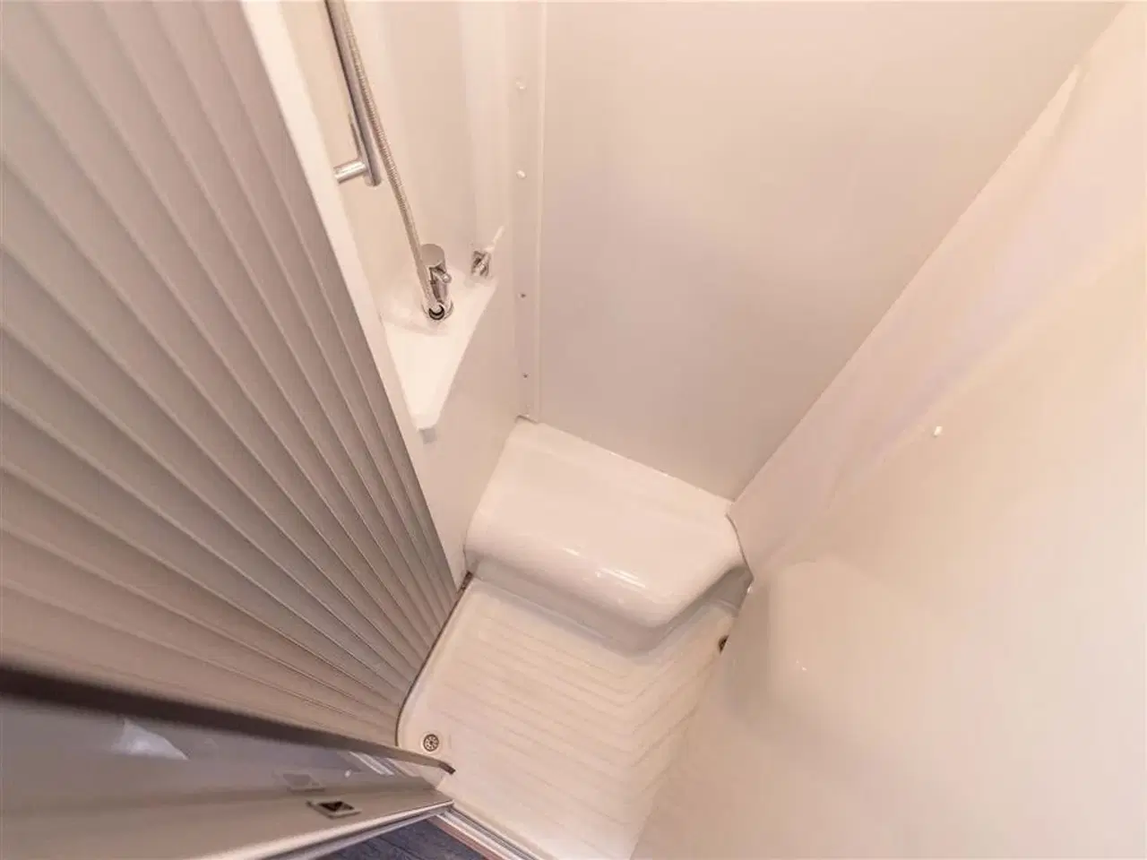 Billede 7 - 2023 - Knaus Vansation 640 MAN VAN TI MEG   Bedst kørende autocamper.