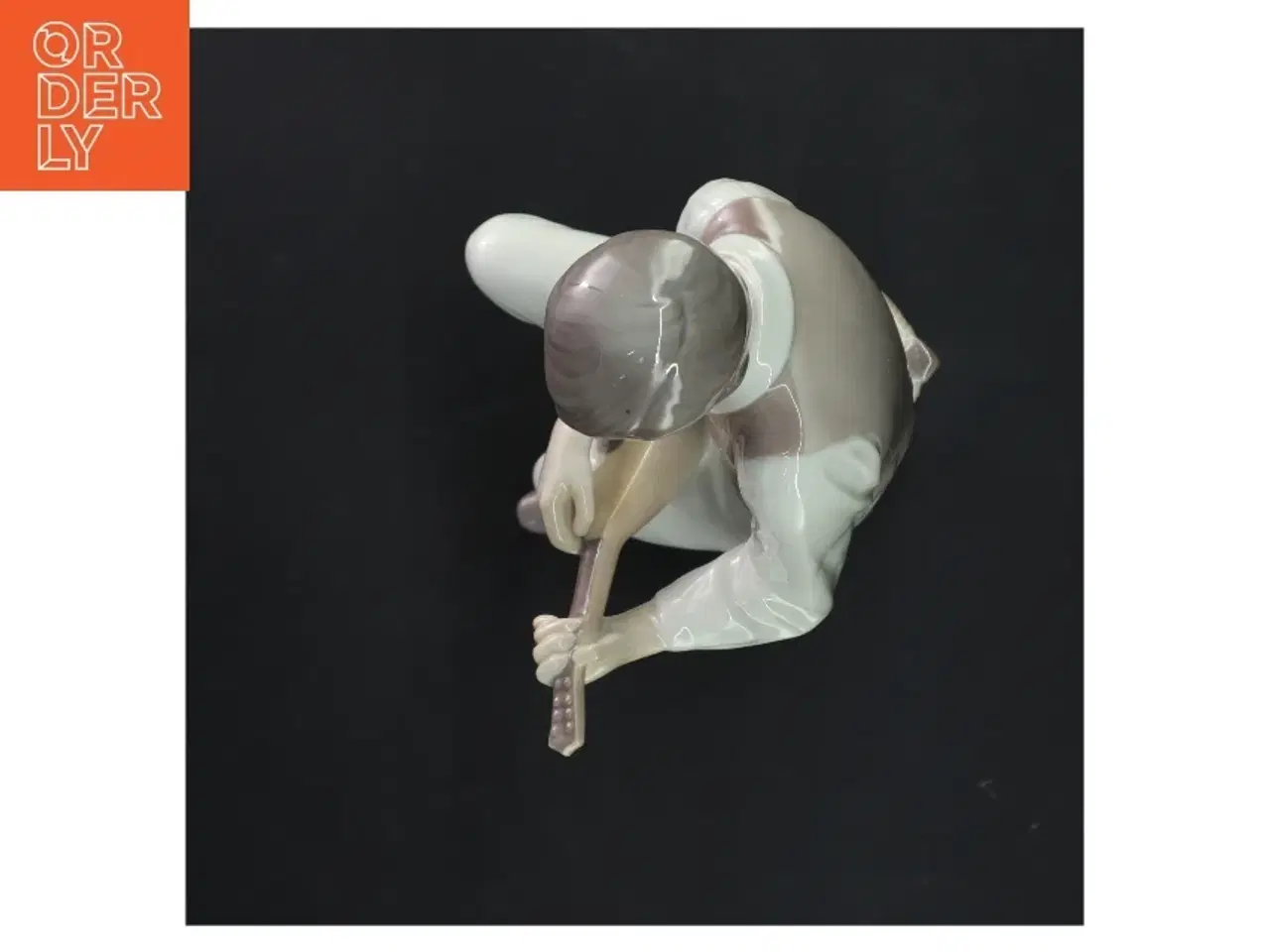 Billede 3 - Porcelænsfigur af mand med mandolin fra B&G (str. 30x9 cm)