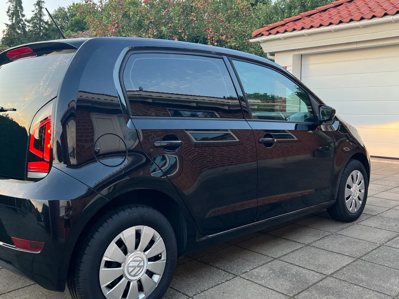 Billede 8 - Meget Velholdt Vw Up 2017