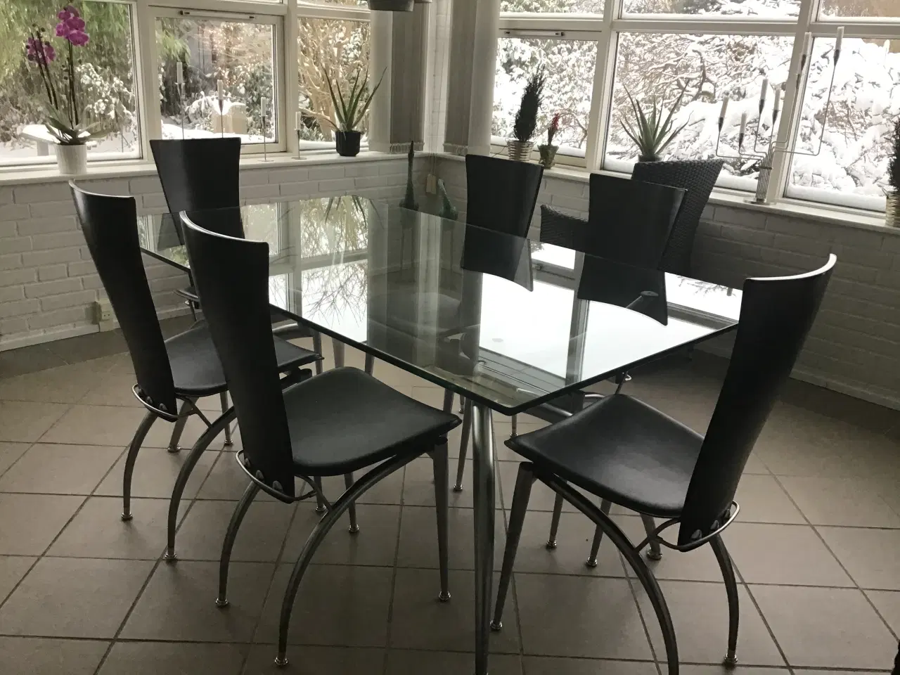 Billede 1 - Glas spisebord m 6 stole og hyggebord