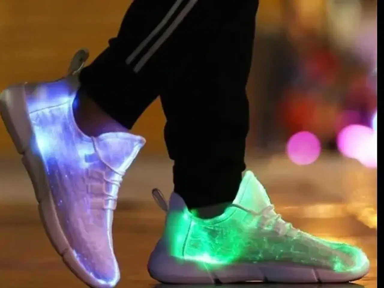 Billede 3 - LED sko som lyser i alle farver. Perfekt til fest