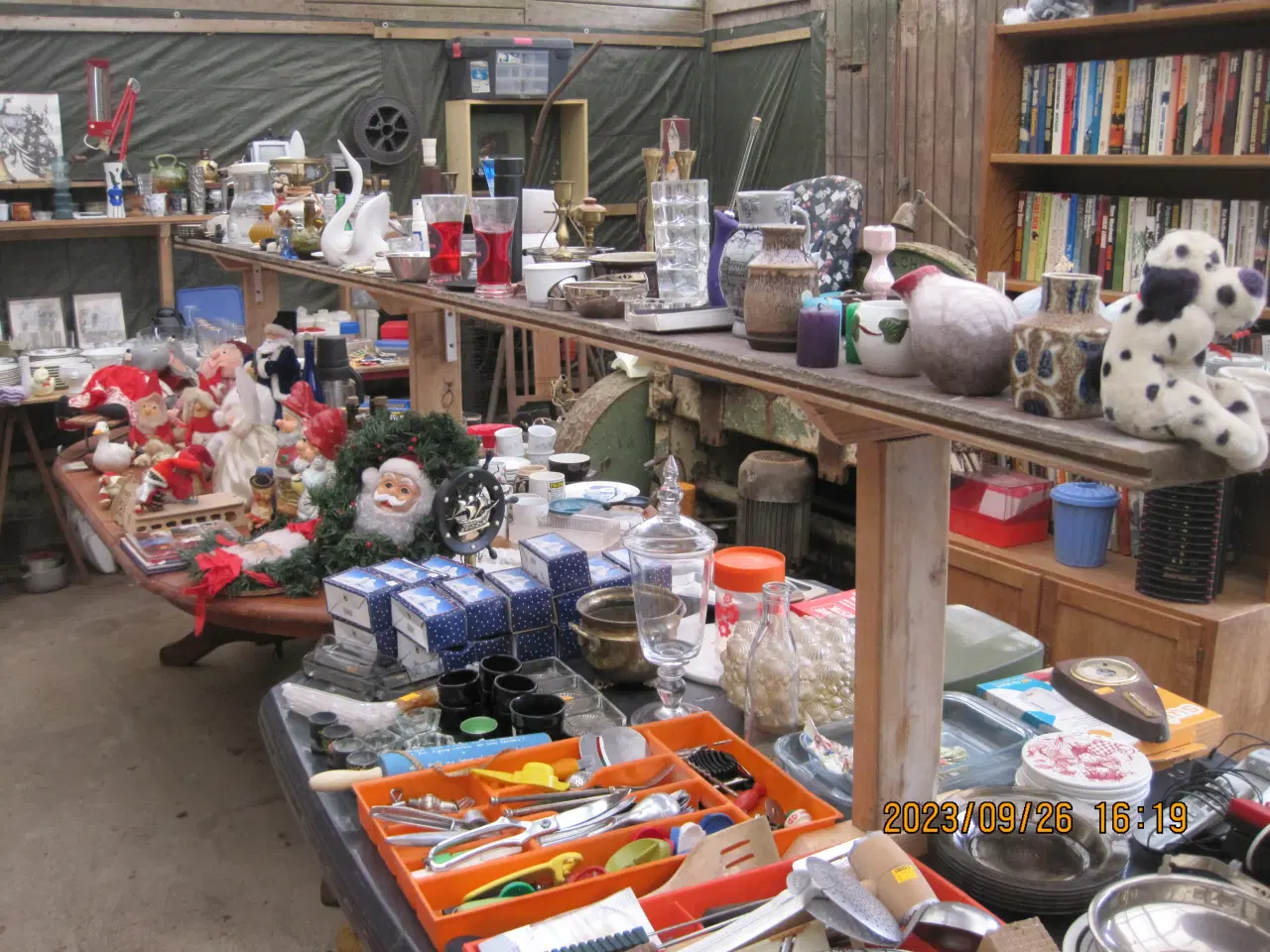 Billede 3 - stort loppedmarked 