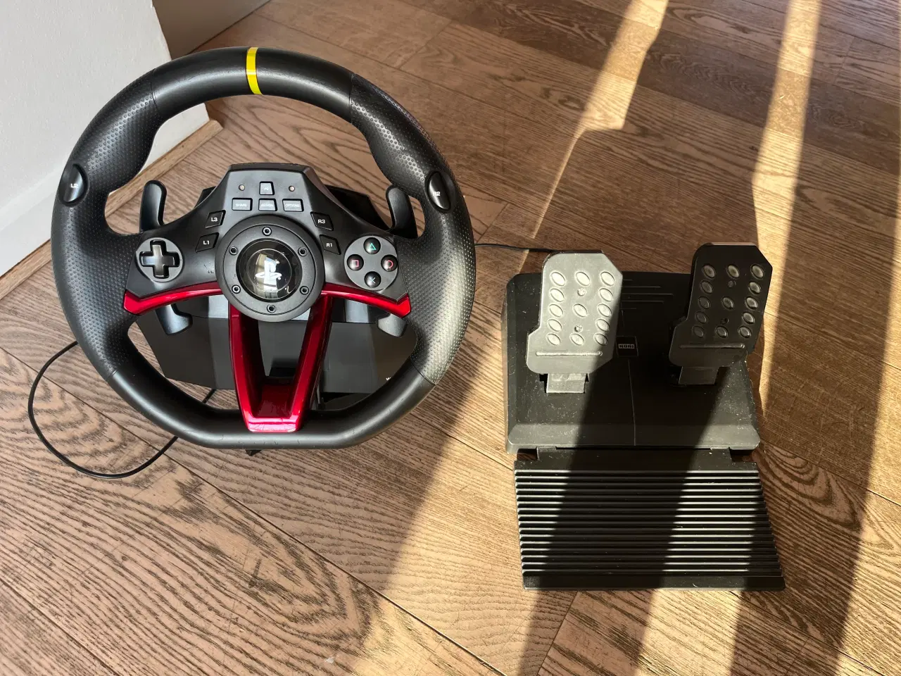 Billede 1 - Hori WRWA trådløs Racing wheel APEX (PC/PS4)