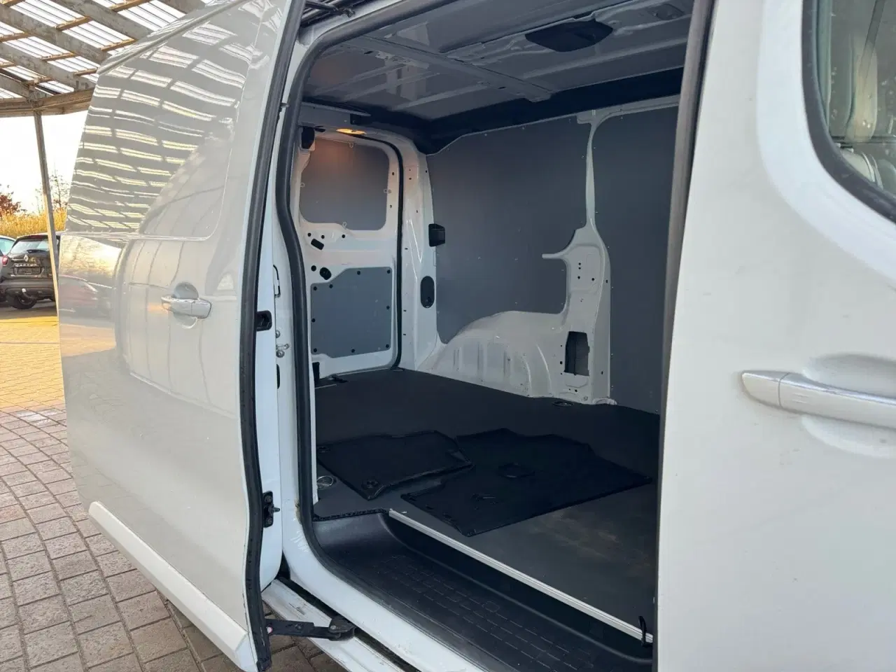 Billede 17 - Citroën Jumpy 2,0 BlueHDi 180 L2 ProffLine EAT8