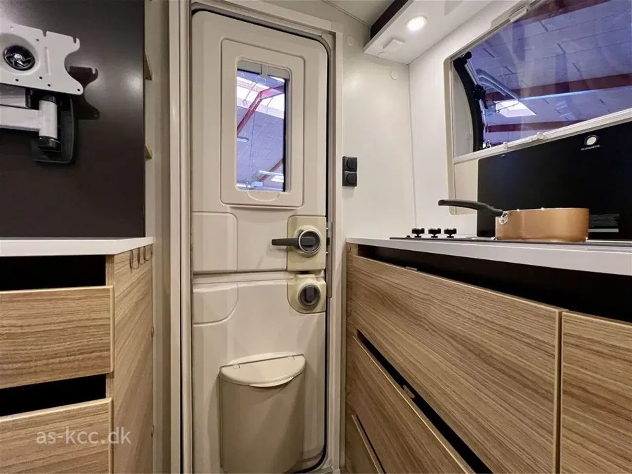 Billede 19 - 2020 - Adria Action 361 LH Panorama   Adria Action 361 LH  .Cykelholder, Isabella Sunshine Plus fortelt