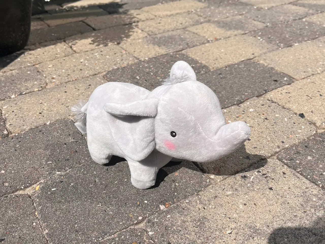 Billede 2 - mor elefant med sin unge