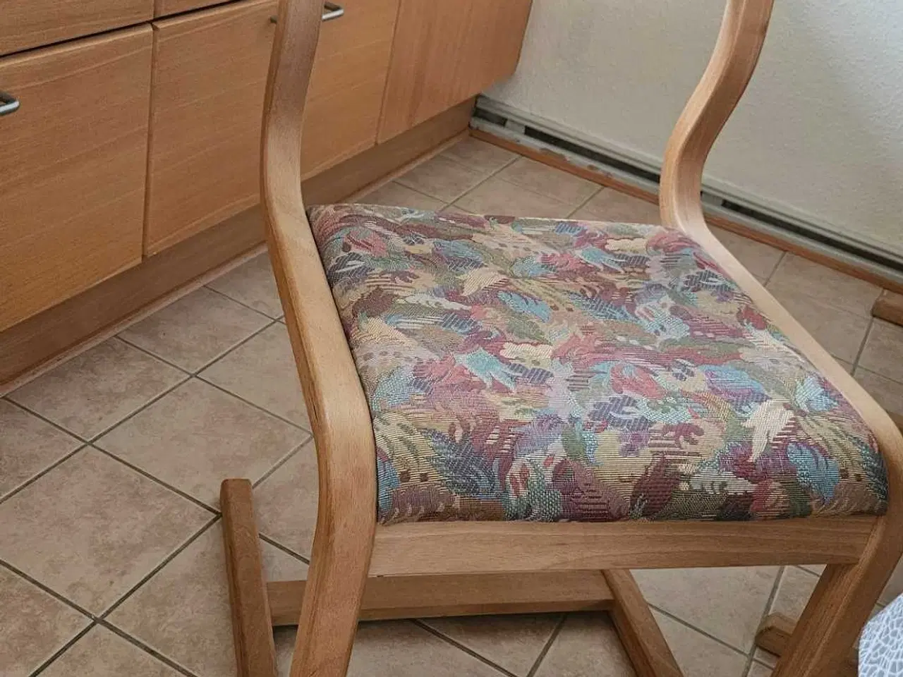 Billede 2 - Spisebordsstole 