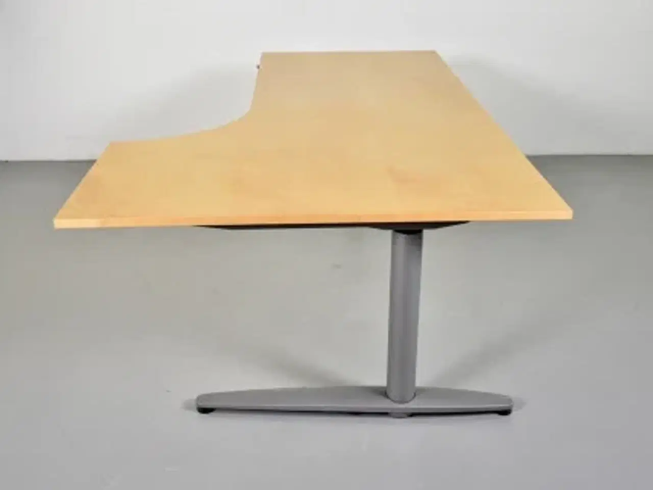 Billede 2 - Efg hæve-/sænkebord i ahorn med højresving, 200 cm.