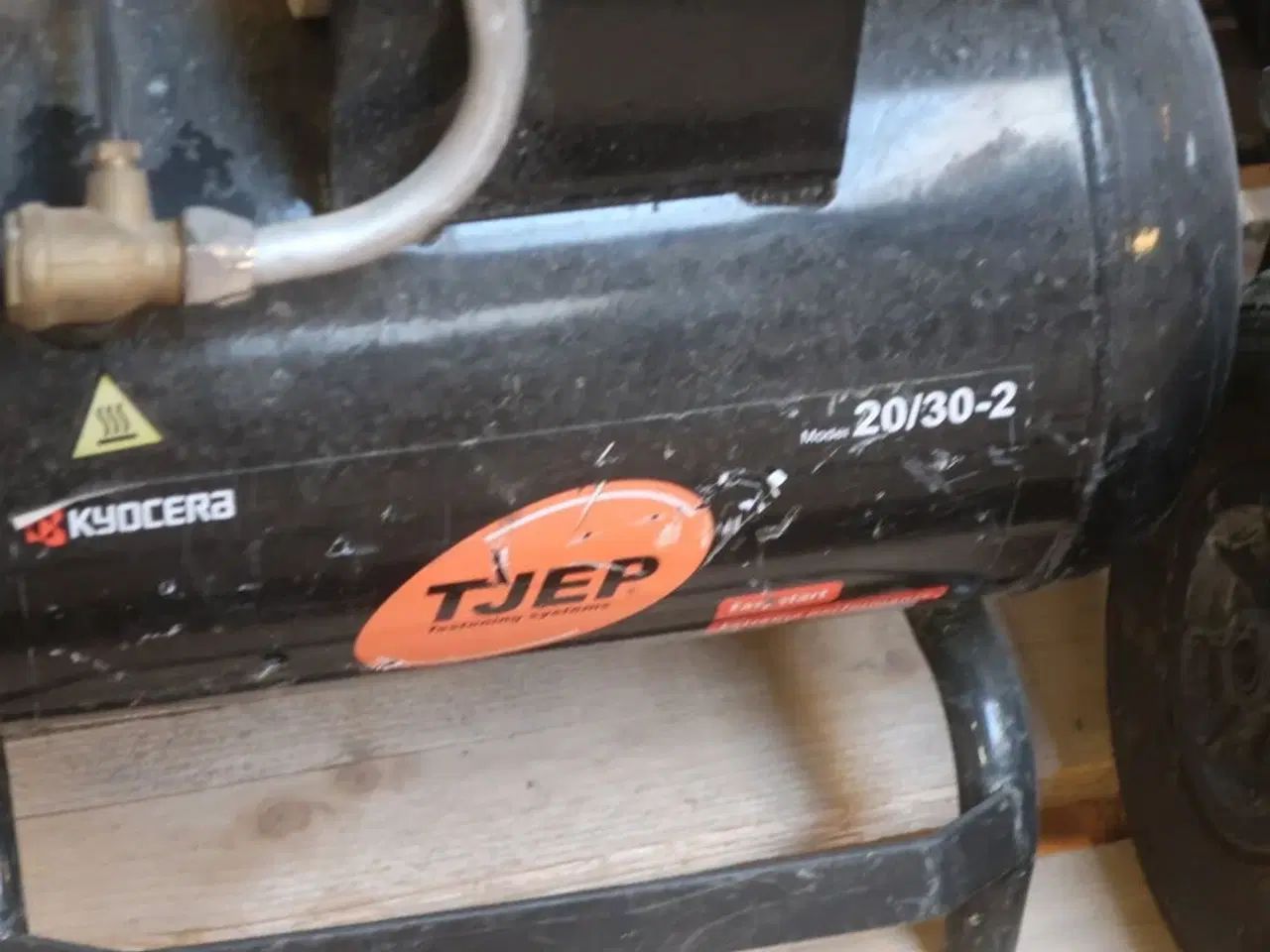 Billede 4 - 2 stk. kompresser og 2 stk. slangeopruller