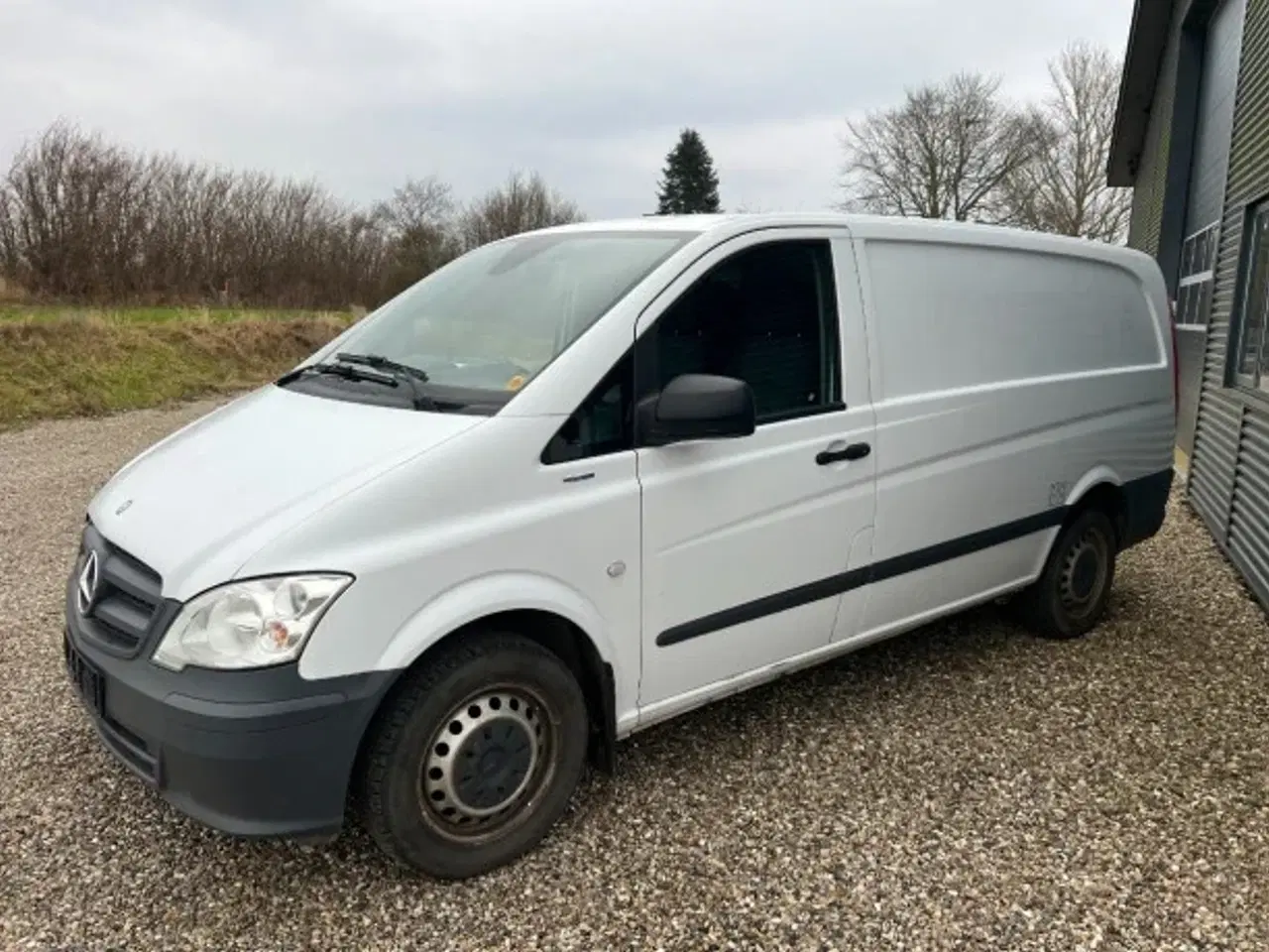 Billede 3 - Mercedes-benz Vito 113 langmodel - Kassevogn / Varebil