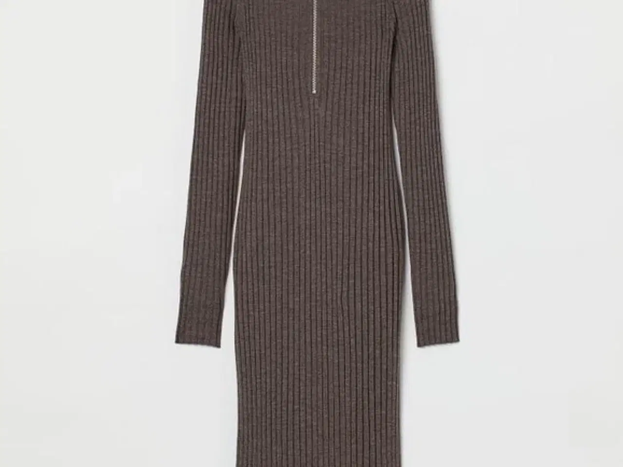 Billede 2 - Ribstrikket brun kjole fra H&M i ren merino uld