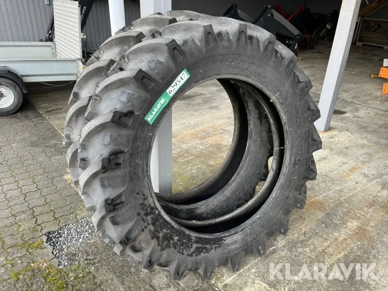 Billede 1 - Landbrugsdæk SEHA 12.4-32 2 styk