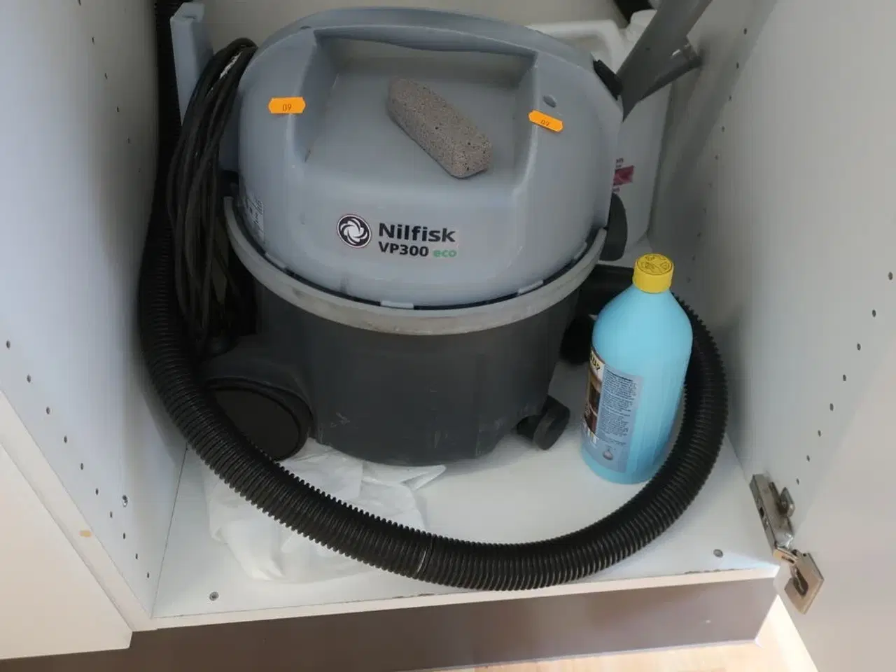 Billede 2 - Støvsuger NILFISK VP300 Eco