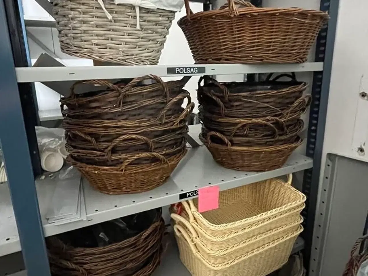 Billede 2 - Stort Parti Kurve - Afhentes inden kl. 12