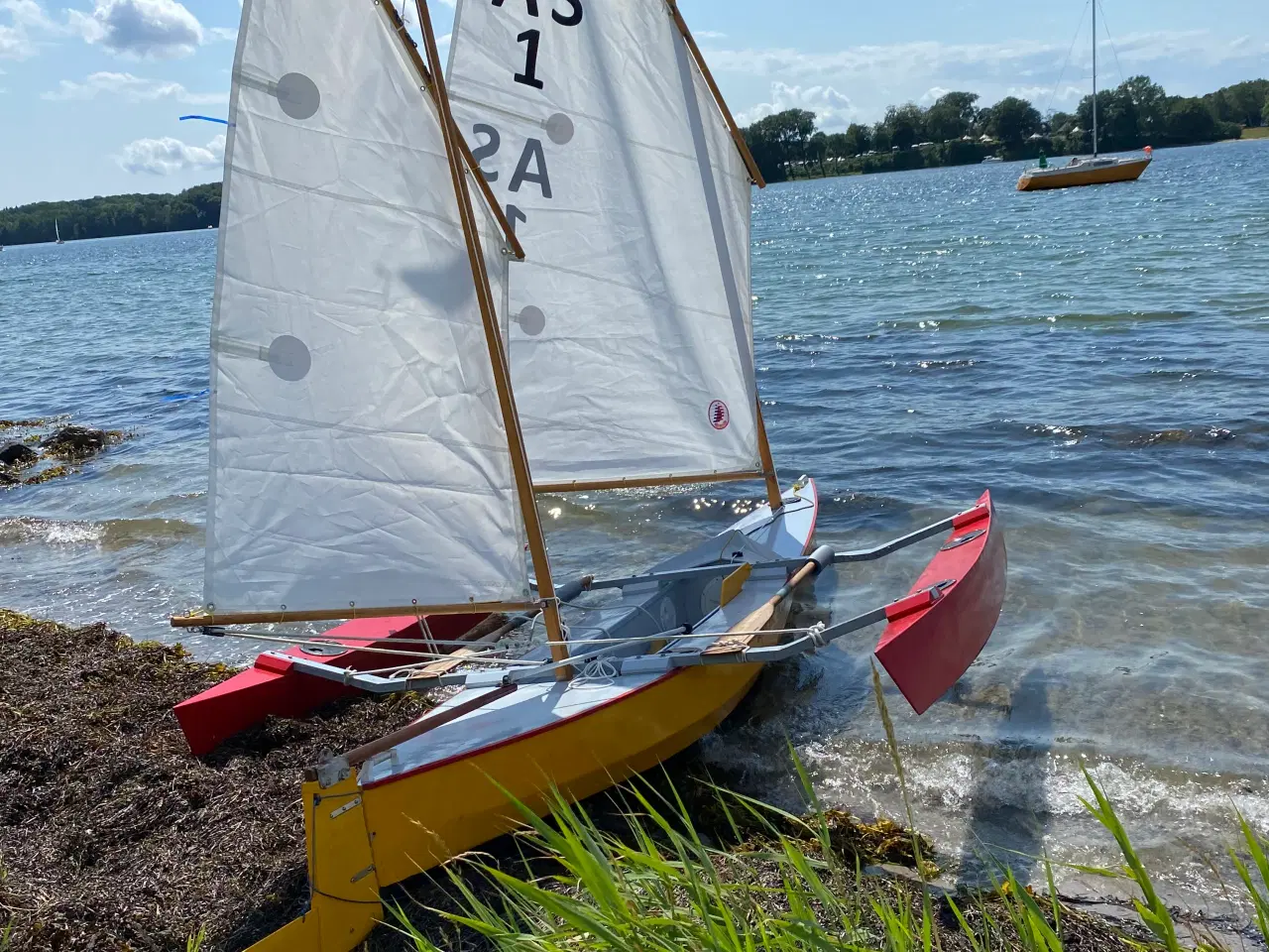 Billede 1 - Trimaran sejljolle eller sejlkano