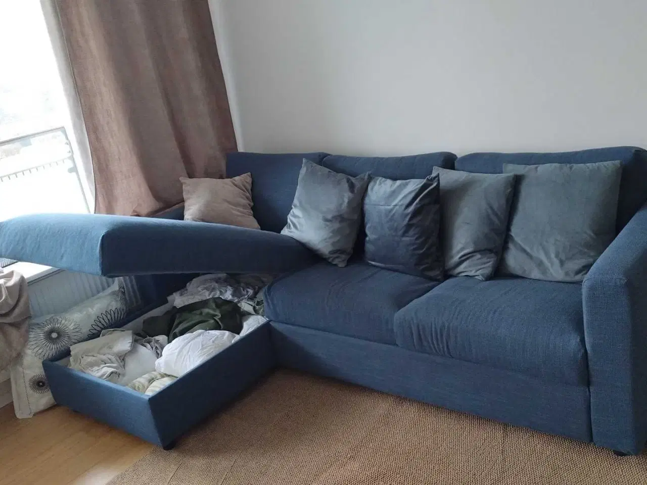 Billede 2 - Sofa er god og praktisk og behagelig 