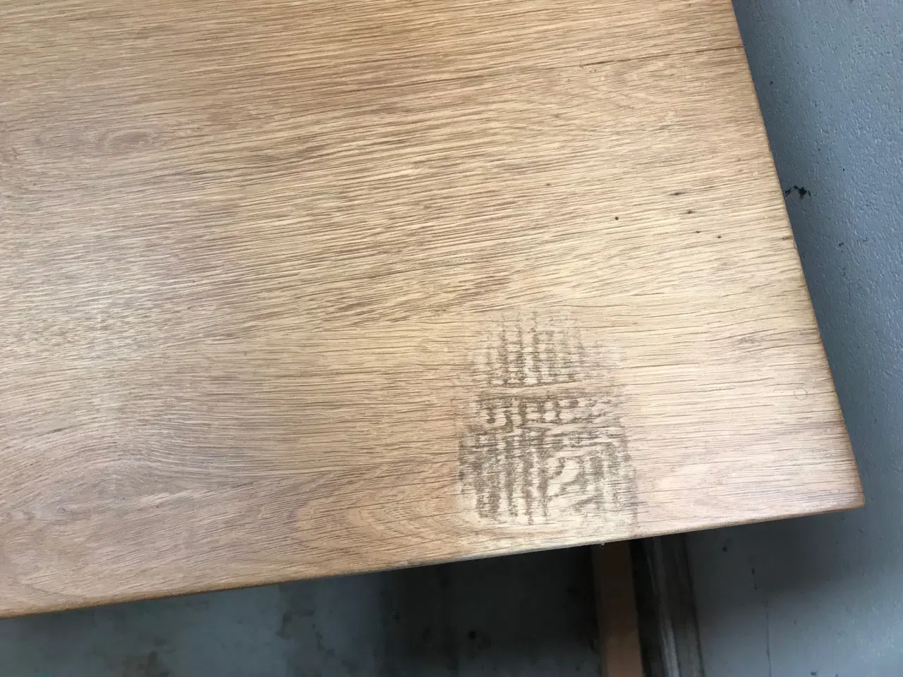 Billede 4 - Spisebord i massivt egetræ