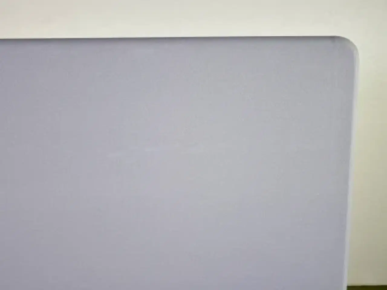 Billede 5 - Abstracta skærmvæg i grå med sorte fødder | 120 cm. bred