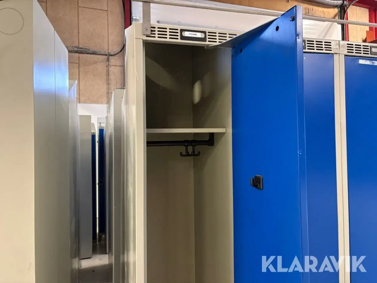 Billede 11 - Garderobeskabe Blika - 13 sektioner i alt = 37 skabe i alt