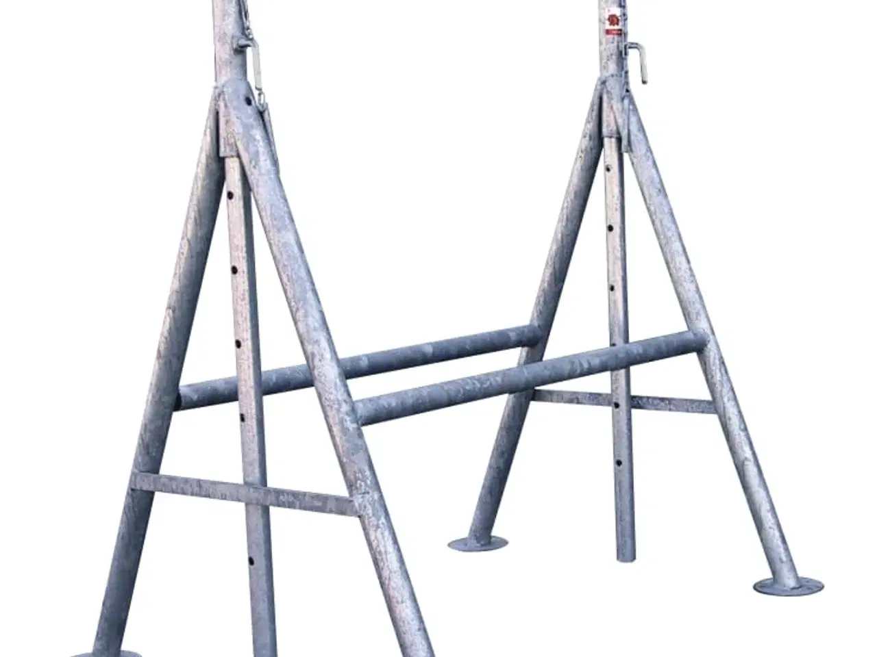 Billede 1 - Søger 2 * 15 m. bukkestillads