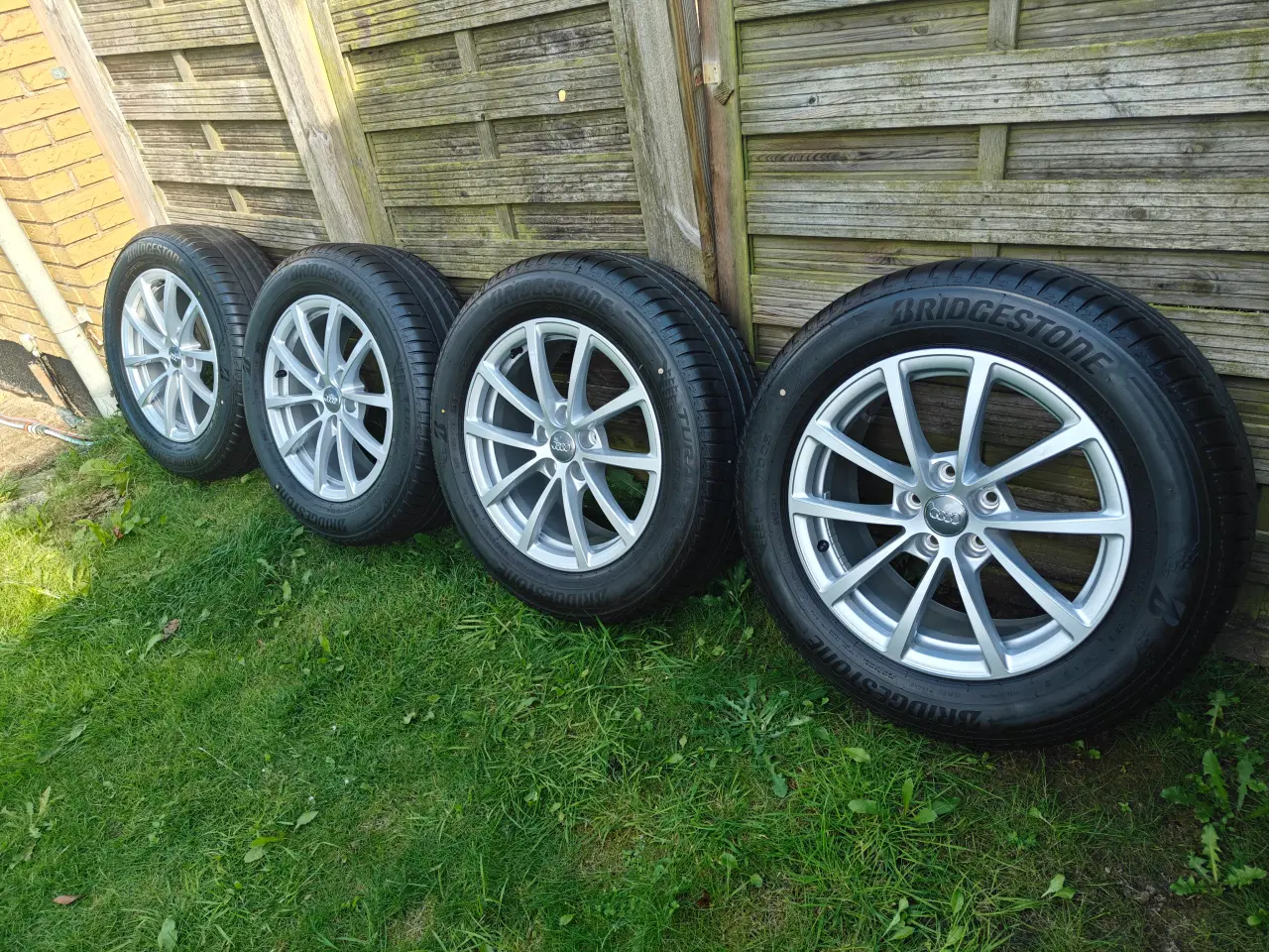 Billede 1 - Audi 17 255/60R17 Bridgestone sommerdæk 2600kr