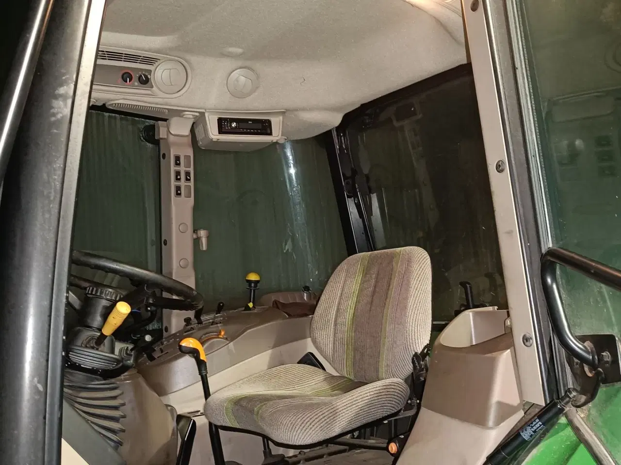 Billede 8 - John Deere 5070M med frontlæsser