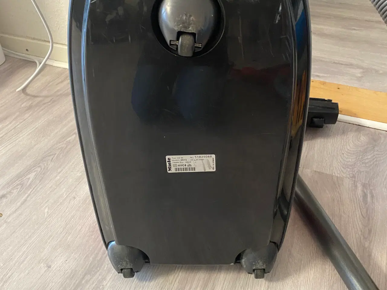 Billede 3 - Miele Complete C3 Støvsuger rød