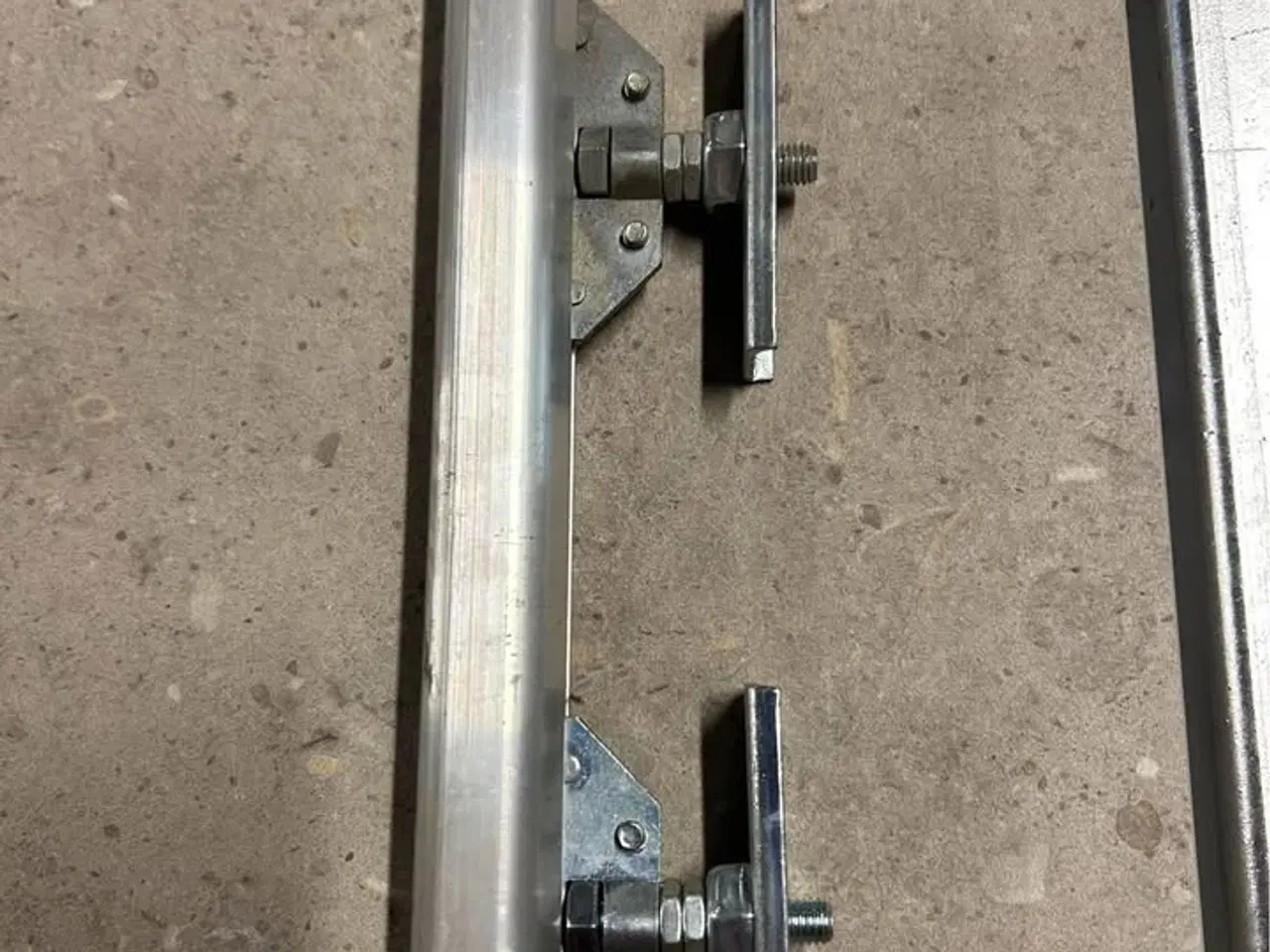 Billede 1 - Alu port skinde med 2 dobbelt ruller og ende stop