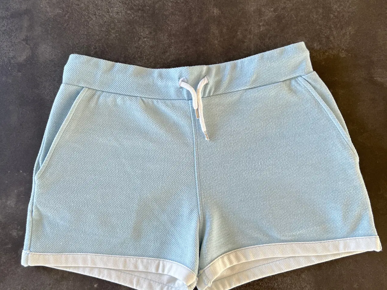Billede 2 - Basic Apparel-shorts