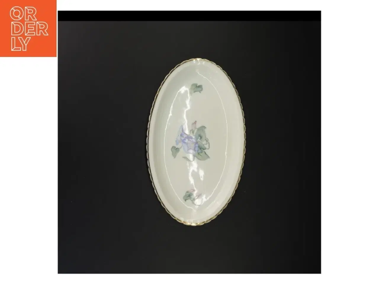 Billede 18 - Kaffestel fra Bing Og Grøndal (str. 25 x 23 cm og 25 x 19 cm og 12 cm og 6 x 9 cm og 15 cm og 27 gang i 25 cm x 16 cm og 30 x 19 cm)