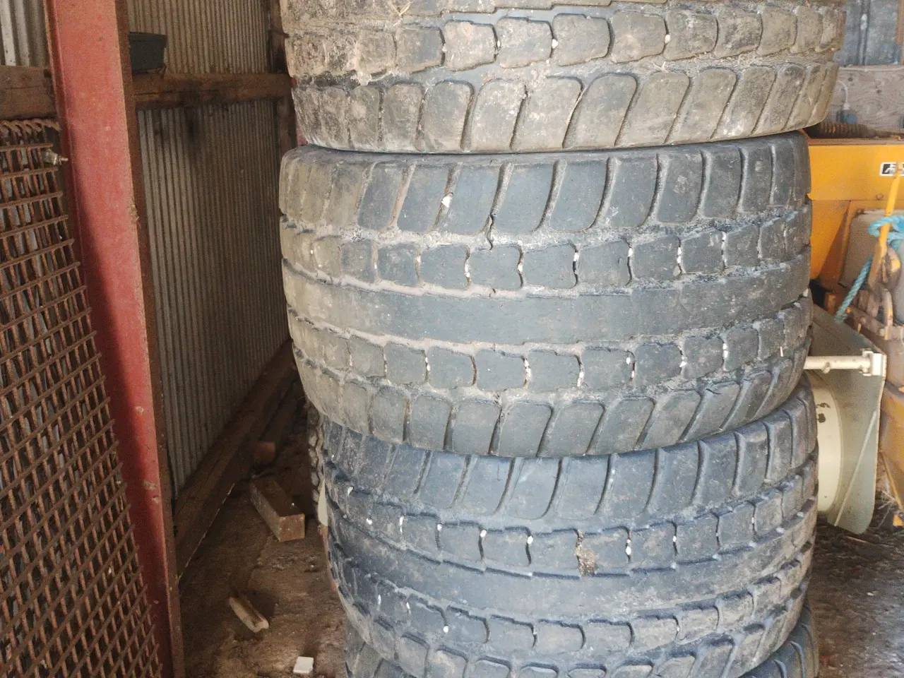 Billede 1 - Dæk til tipvogn 455/40 R22.5