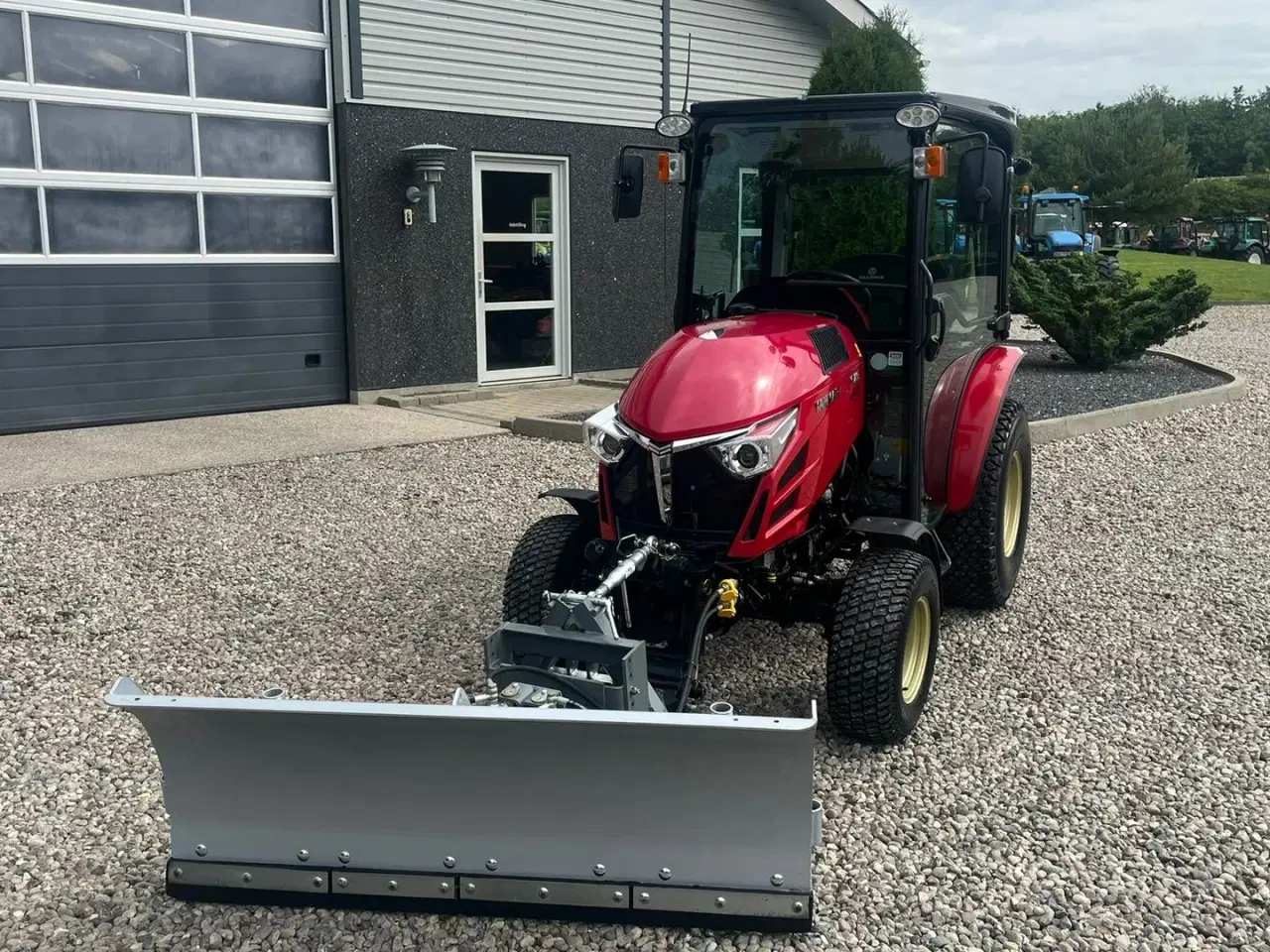 Billede 12 - Yanmar YT 235H 4WD Snow Edition med sneplov og spreder