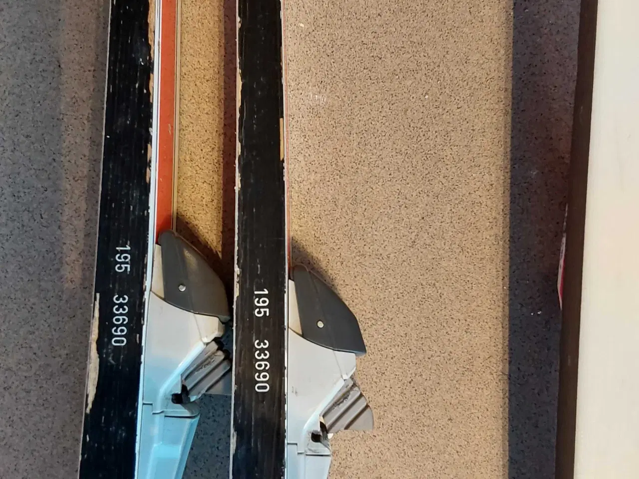 Billede 10 - 2 par langrend ski med stave og opbevarngspose