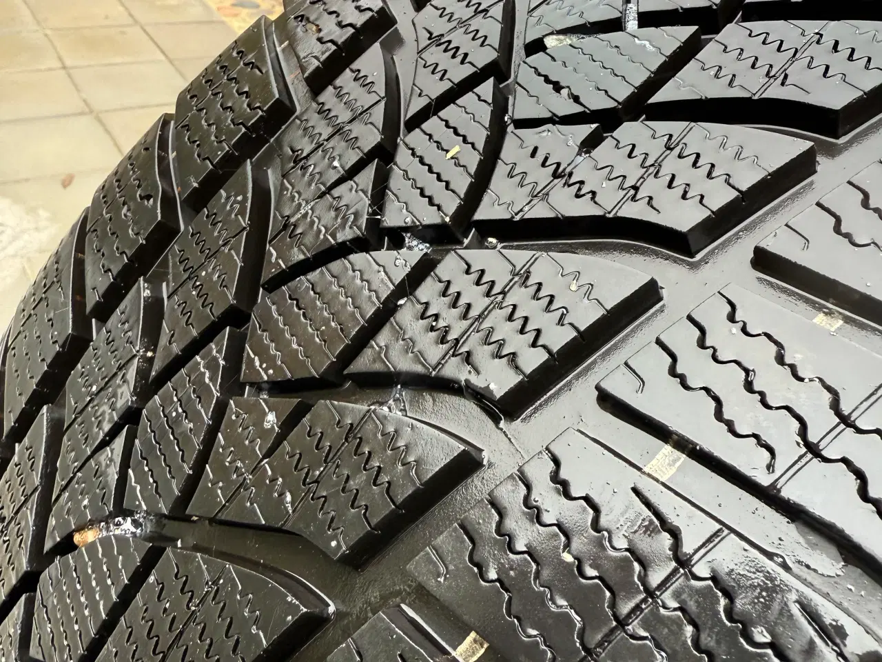 Billede 4 - Goodyear ultragrip monteret på alufælge Mazda CX60