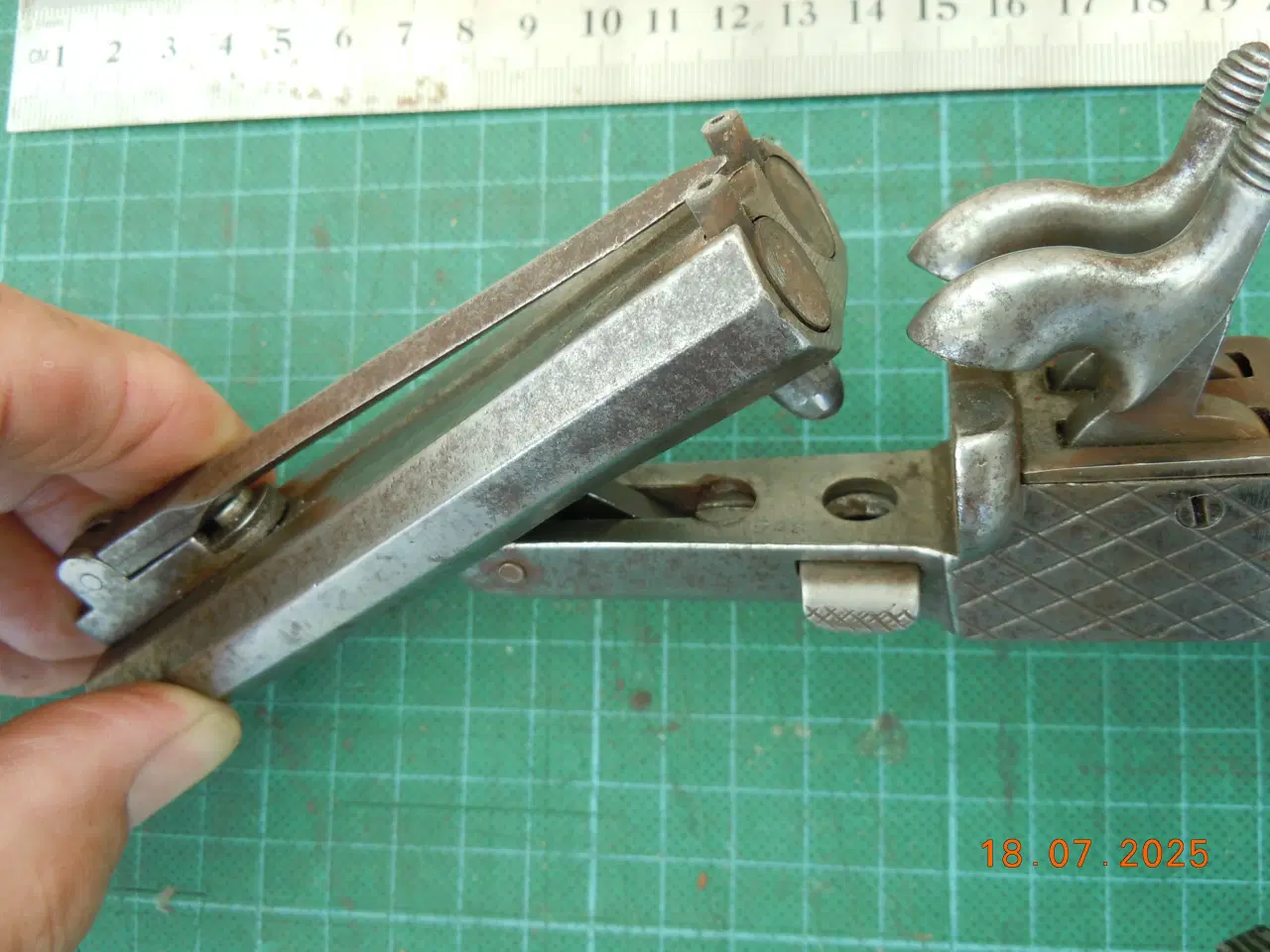 Billede 9 - Perkussionspistol, 1864. Dobbeltløbet med kniv.