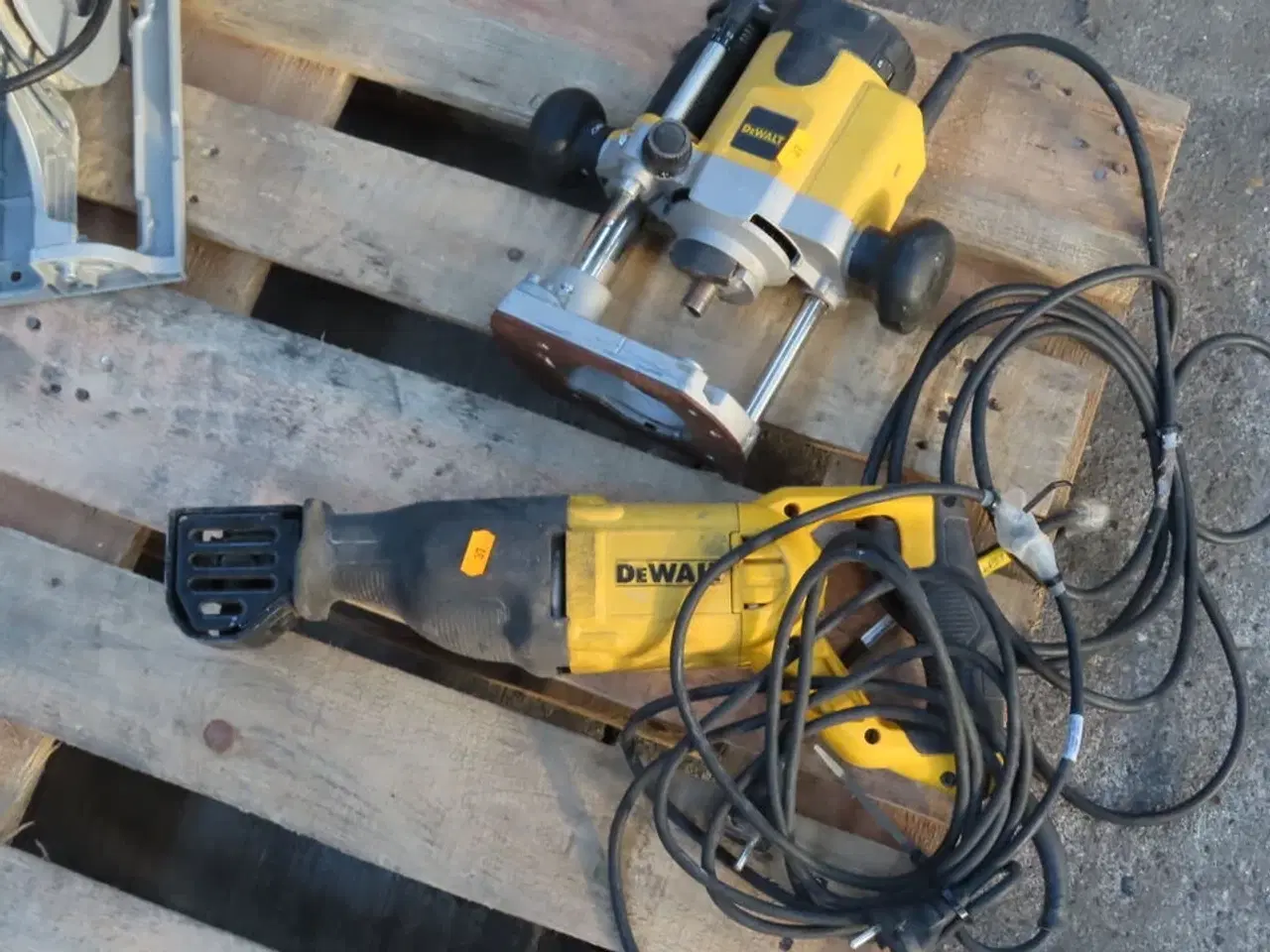 Billede 1 - 2 stk elværktøj DEWALT