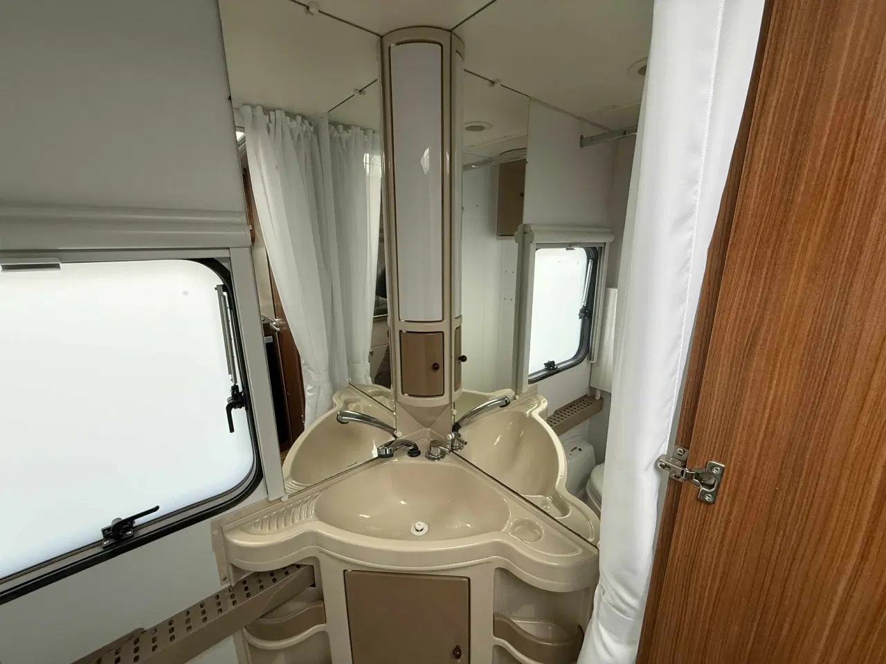 Billede 16 - Adria Adora 563 PU