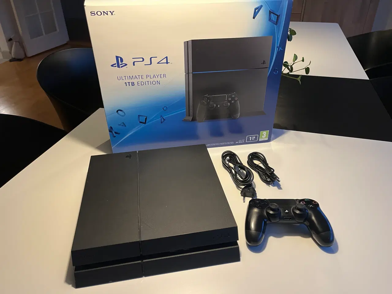 Billede 1 - PlayStation 4 (1TB)