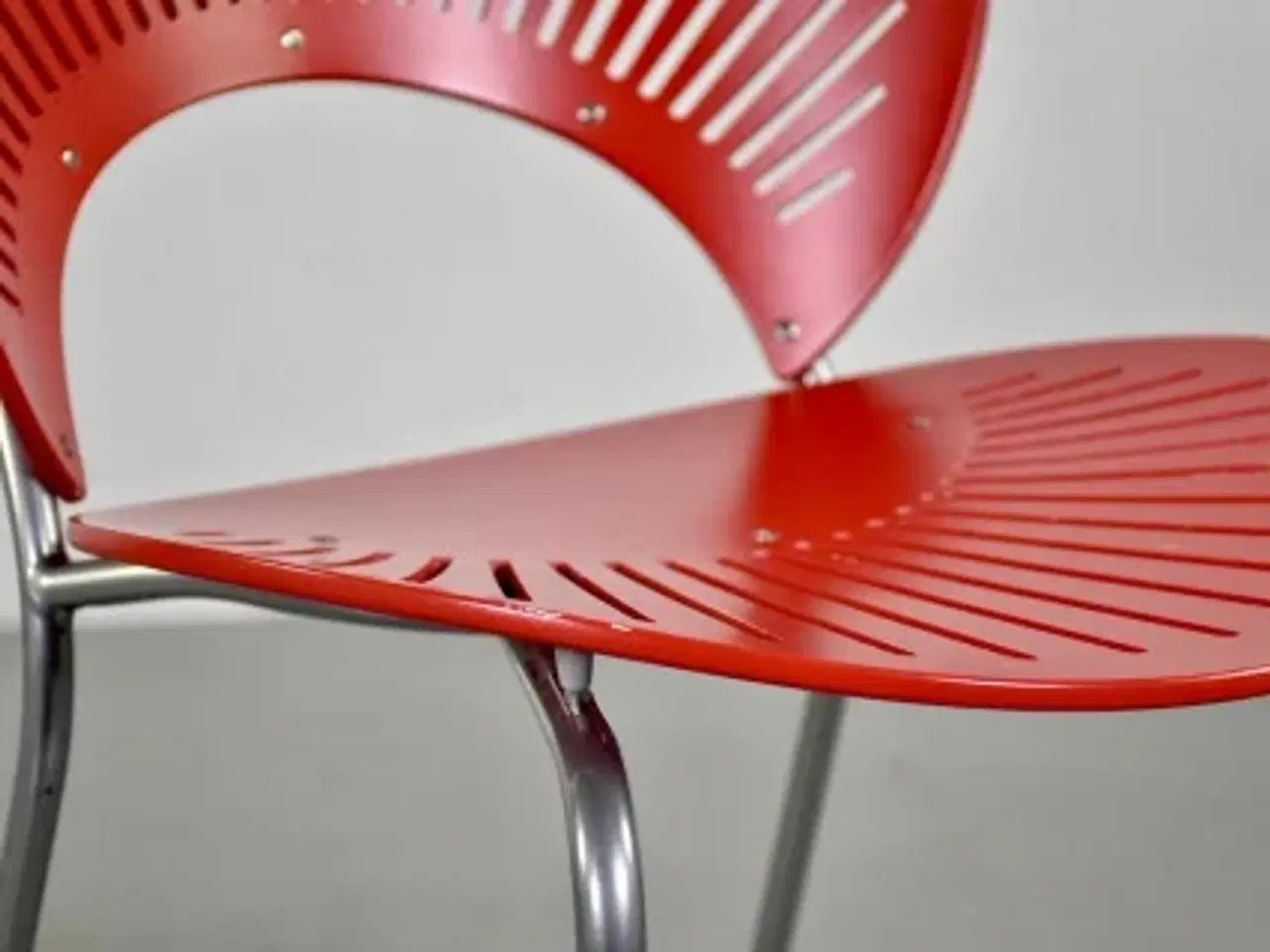 Billede 9 - Nanna ditzel trinidad stol i rød med gråt stel