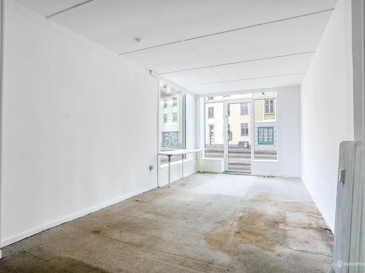 Billede 2 - Butik direkte ud til Lyngby Torv – synlig fra hovedgaden – tæt på stationen