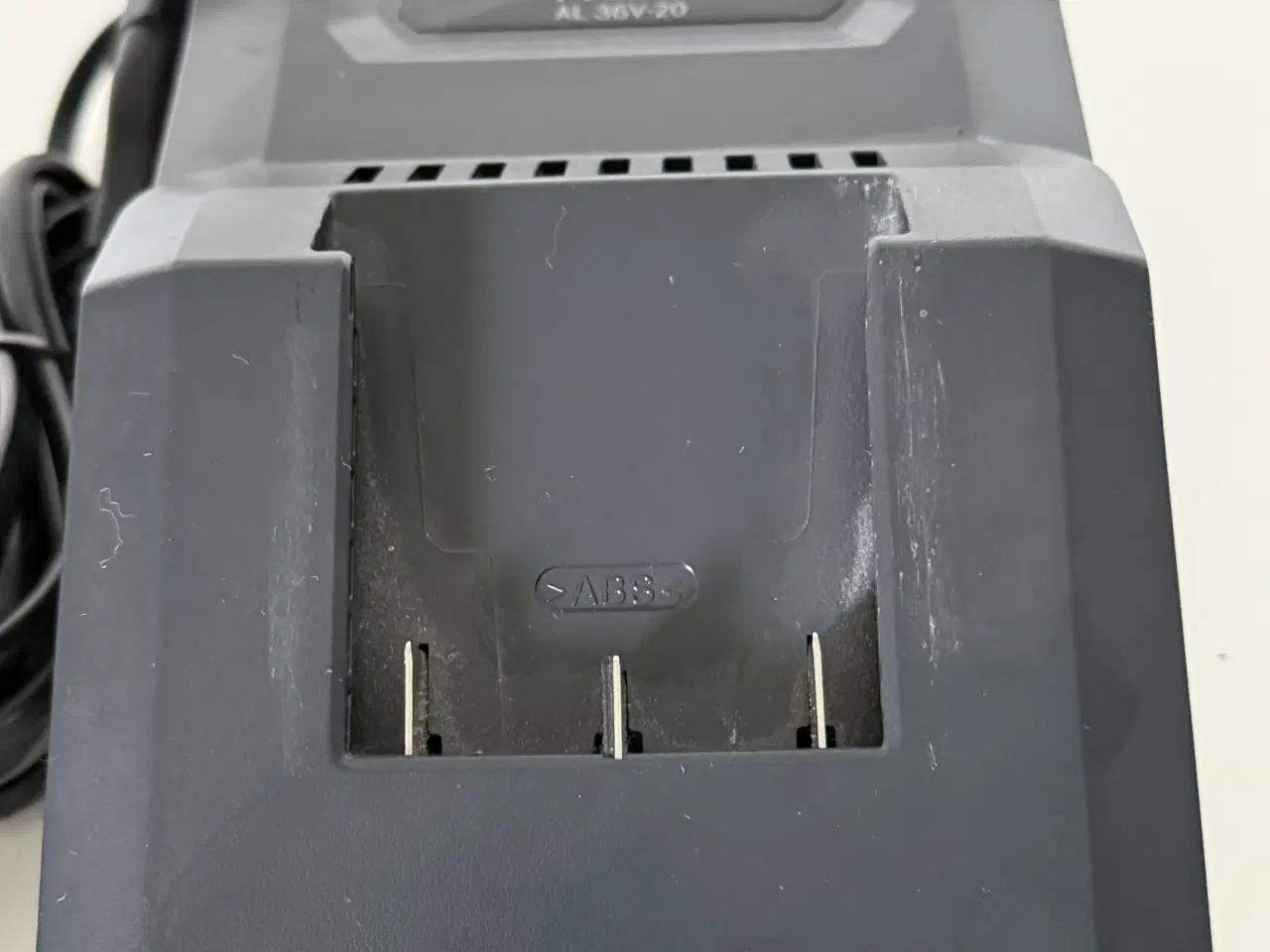 Billede 12 - 2 X Bosch 36V 4,0 Ah batteri og lader.