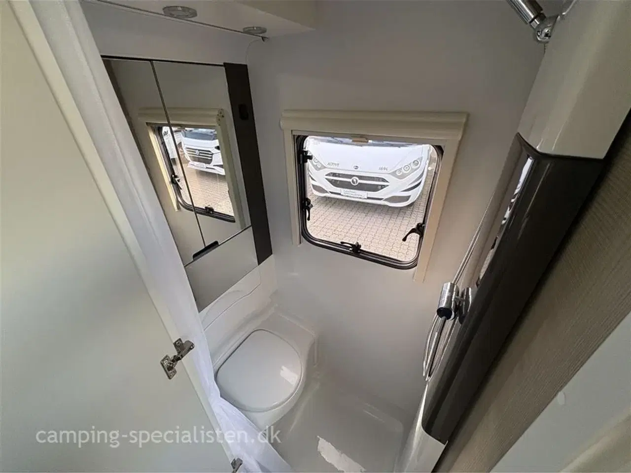 Billede 12 - 2019 - Adria Action 391 PH   Adria Action 391 PH 2019 - Se den nu hos Camping-Specialisten.dk