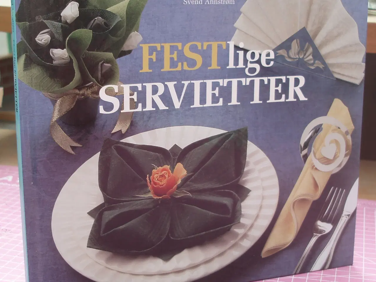Billede 1 - Hobby; Festlige servietter af Svend Ahnstrøm