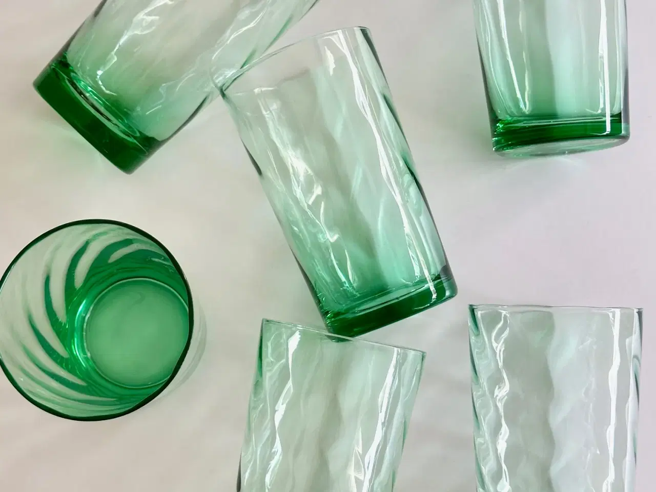 Billede 4 - Grønne drikkeglas m swirl, 6 stk samlet