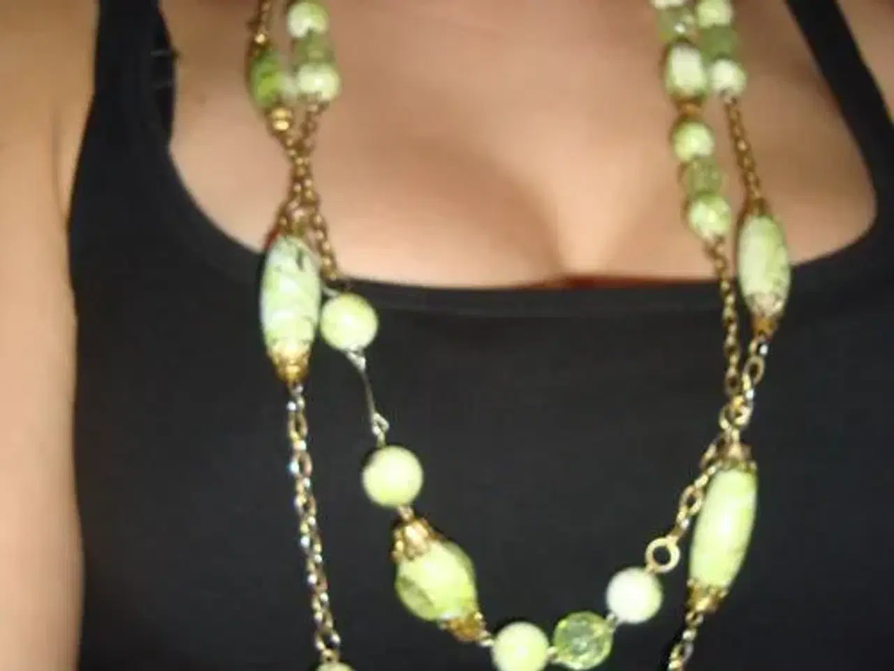 Billede 5 - Lang grøn halskæde sælges