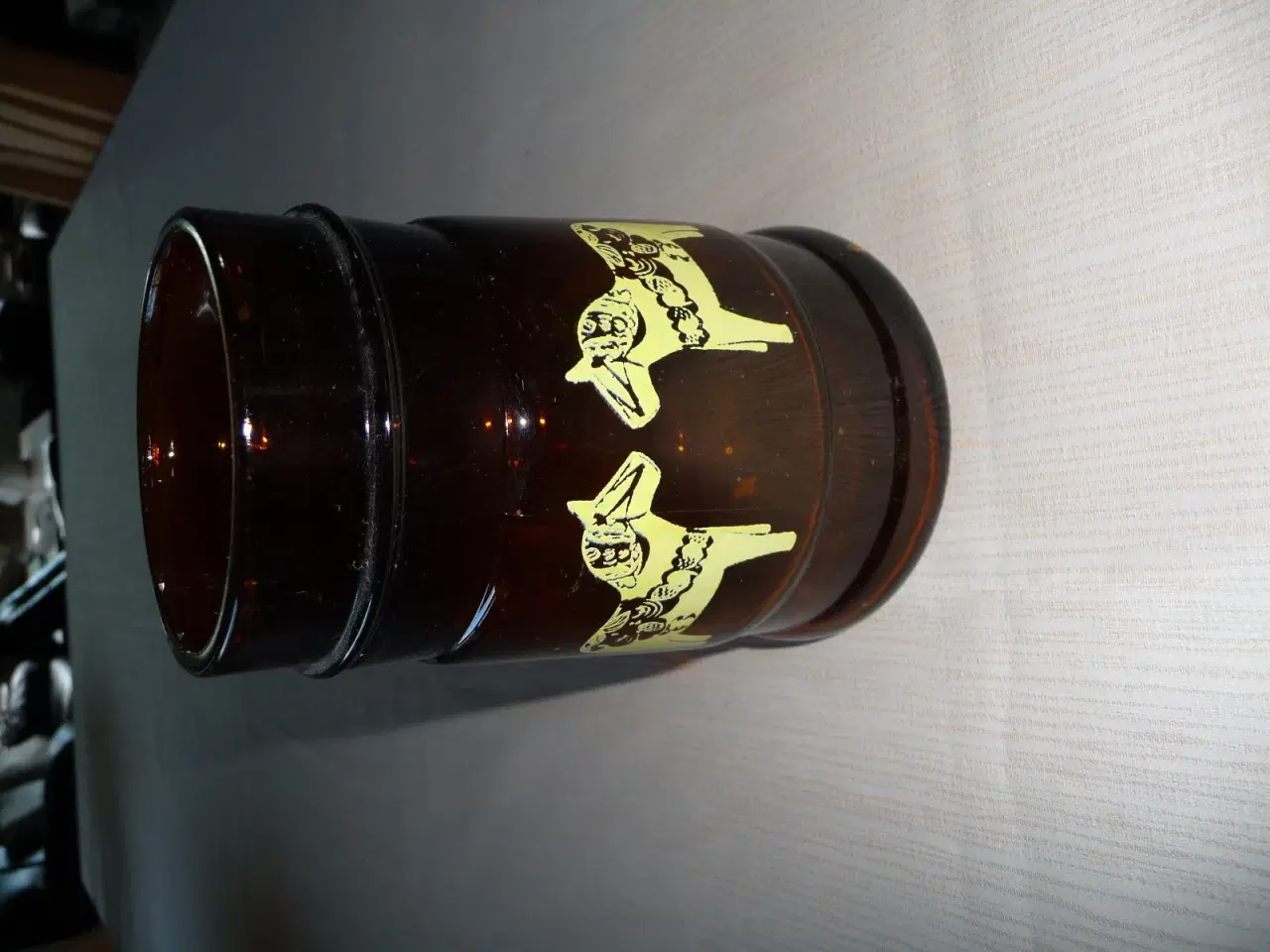 Billede 1 - brun glas vase med heste på