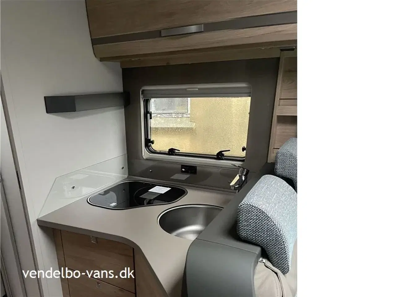 Billede 23 - 2023 - Dethleffs Pulse Classic T 7051 EB   Luksuriøs camper med enkeltsenge og stor garage