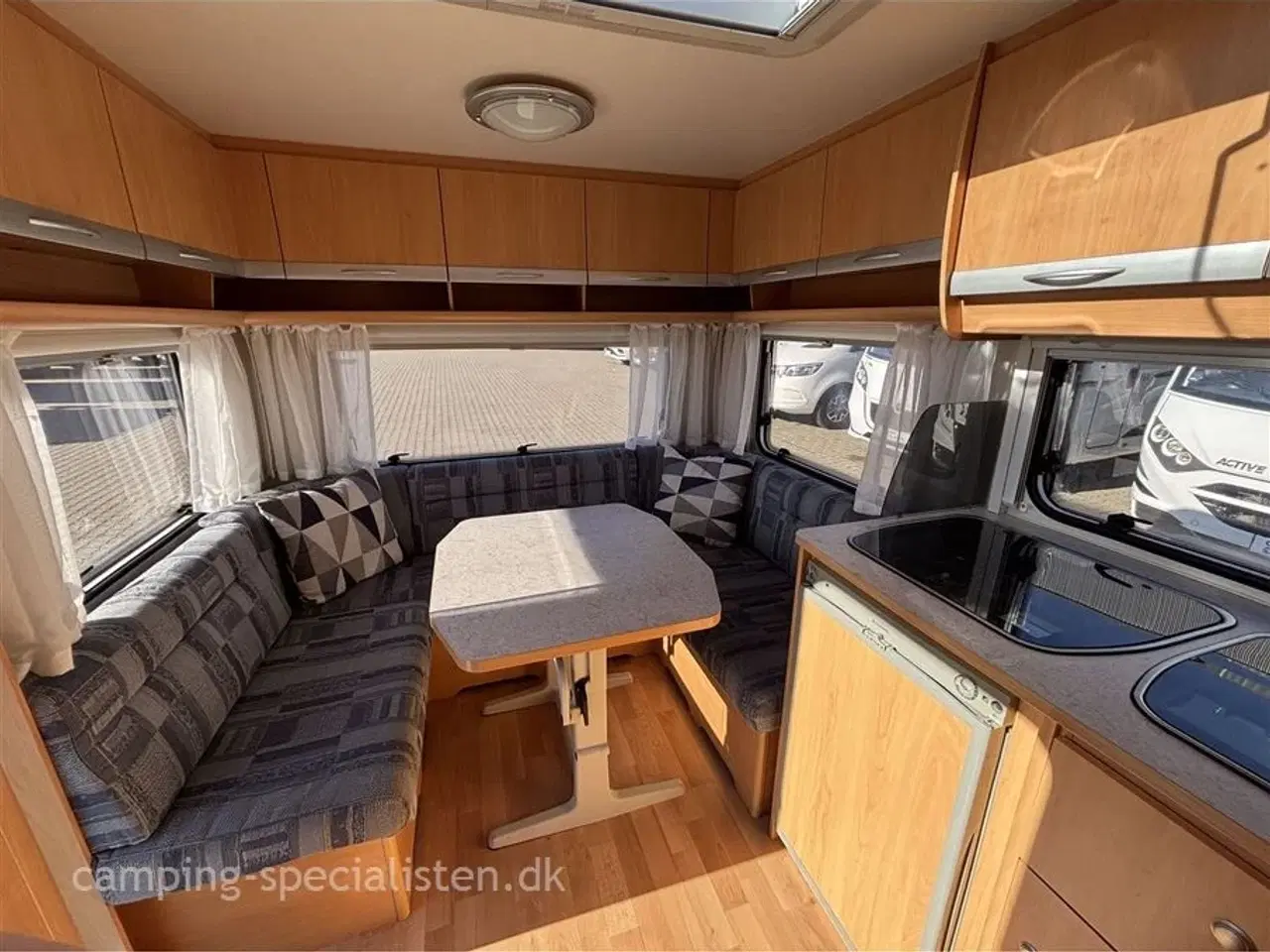 Billede 4 - 2005 - Knaus Sport 450 FU   Knaus Sport 450 FU model 2005 kan nu ses hos Camping-Specialisten