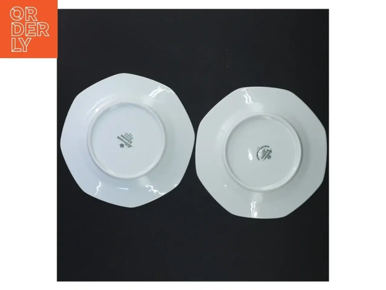 Billede 4 - Tallerkener med blomstermotiv (str. Ø 16 cm)