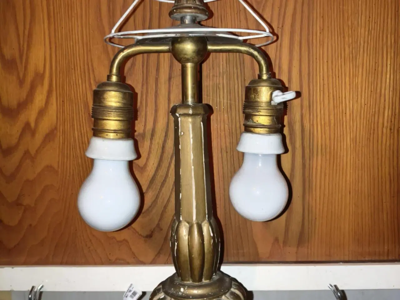 Billede 5 - meget stor gamle lampe med le klint skærm